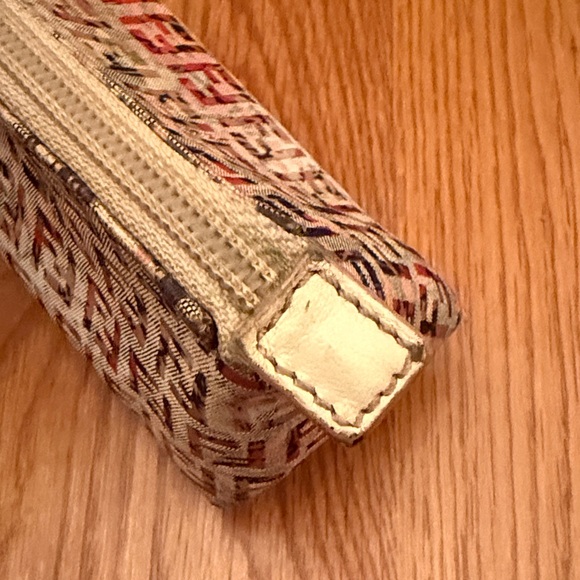 FENDI Zucchino Vitello Floral Forever Cosmetic Pouch - Picture 5 of 15